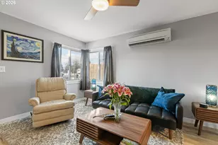 925 NE Cedar St, Roseburg, OR 97470 - Photo 5