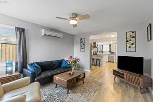 925 NE Cedar St, Roseburg, OR 97470 - Photo 7