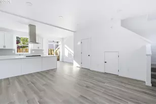 8718 SE Bybee Blvd, Portland, OR 97266 - Photo 5