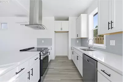 8718 SE Bybee Blvd, Portland, OR 97266 - Photo 9