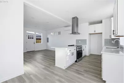 8718 SE Bybee Blvd, Portland, OR 97266 - Photo 13