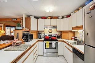 328 Ponderosa Way, Tygh Valley, OR 97063 - Photo 5