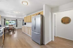 505 S 5th St, Harrisburg, OR 97446 - Photo 13