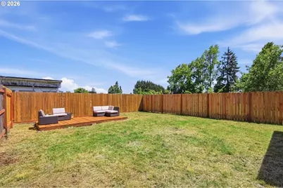 505 S 5th St, Harrisburg, OR 97446 - Photo 5