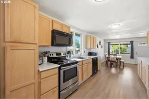 505 S 5th St, Harrisburg, OR 97446 - Photo 11
