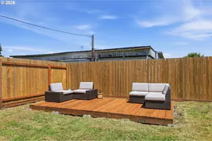 505 S 5th St, Harrisburg, OR 97446 - Photo 27