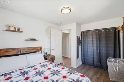 505 S 5th St, Harrisburg, OR 97446 - Photo 17