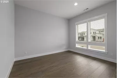 15204 SE Towers Ter, Milwaukie, OR 97267 - Photo 5