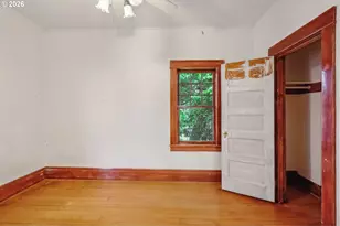 8921 SE Washington St, Portland, OR 97216 - Photo 19