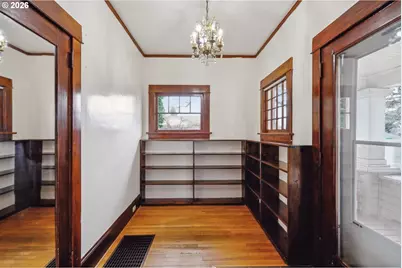 8921 SE Washington St, Portland, OR 97216 - Photo 5