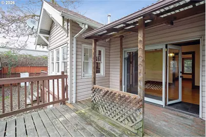 8921 SE Washington St, Portland, OR 97216 - Photo 35