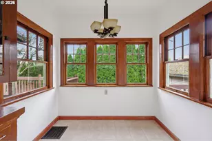 8921 SE Washington St, Portland, OR 97216 - Photo 11