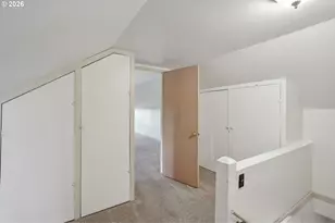 8921 SE Washington St, Portland, OR 97216 - Photo 21