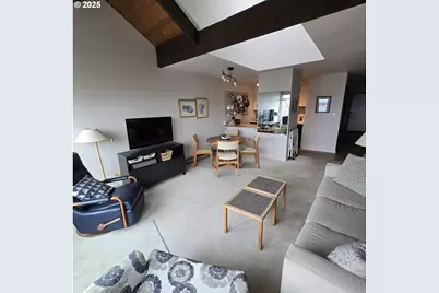 1000 SE Bay Blvd #445, Newport, OR 97365 - Photo 5