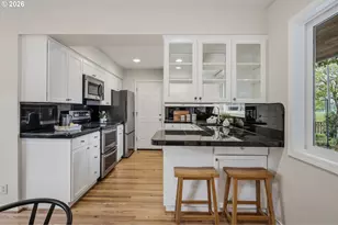 6710 SW 11th Dr, Portland, OR 97219 - Photo 15
