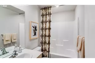 698 Minnesota St, Lebanon, OR 97355 - Photo 5