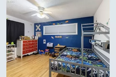 223 W Hazel St, Roseburg, OR 97471 - Photo 25