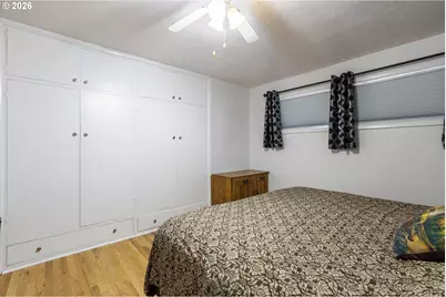 223 W Hazel St, Roseburg, OR 97471 - Photo 19