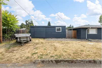 223 W Hazel St, Roseburg, OR 97471 - Photo 37
