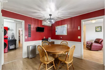 223 W Hazel St, Roseburg, OR 97471 - Photo 15