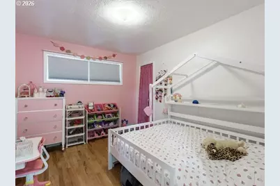 223 W Hazel St, Roseburg, OR 97471 - Photo 25