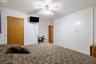 223 W Hazel St, Roseburg, OR 97471 - Photo 17