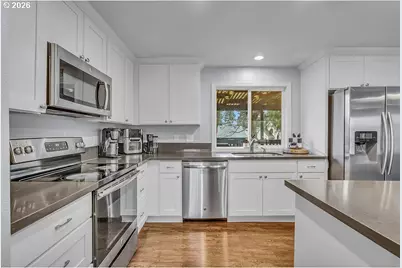 3893 SW 4th St, Gresham, OR 97030 - Photo 11