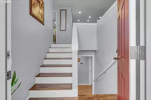 3893 SW 4th St, Gresham, OR 97030 - Photo 9