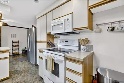 814 Cedaroak St, Saint Helens, OR 97051 - Photo 17