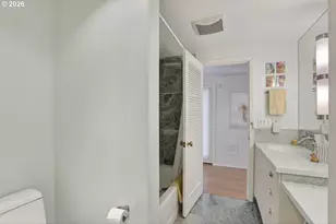 100 SE Harney St, Portland, OR 97202 - Photo 11