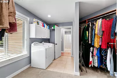 1155 Holly Ave, Cottage Grove, OR 97424 - Photo 41