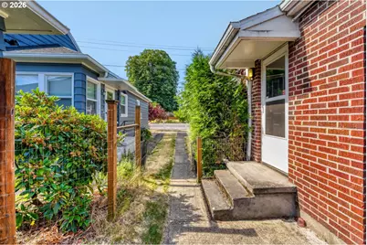6504 N Commercial Ave, Portland, OR 97217 - Photo 27