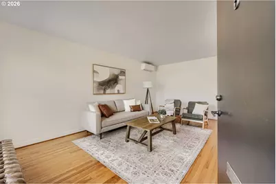 6504 N Commercial Ave, Portland, OR 97217 - Photo 7