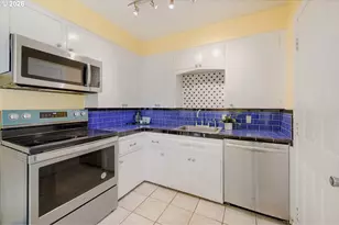 6504 N Commercial Ave, Portland, OR 97217 - Photo 15