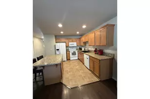 744 NW 3rd Ave, Canby, OR 97013 - Photo 3