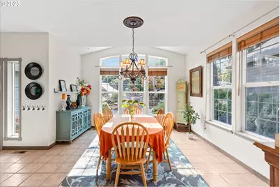 1604 Tara Ct, Kelso, WA 98626 - Photo 13