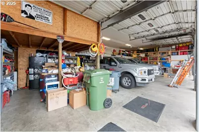 1049 S Broadway, Coos Bay, OR 97420 - Photo 13