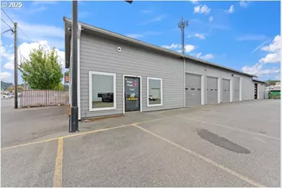 1049 S Broadway, Coos Bay, OR 97420 - Photo 3