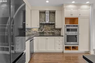 5425 SW View Point Terrace, Portland, OR 97239 - Photo 19