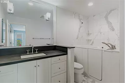 5425 SW View Point Ter, Portland, OR 97239 - Photo 35