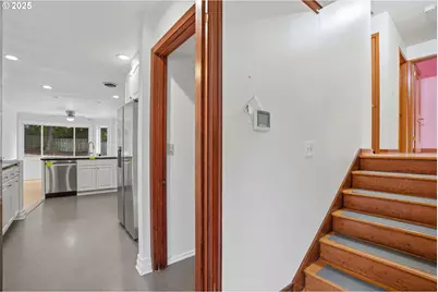 9360 SW Meadow Ln, Portland, OR 97225 - Photo 19