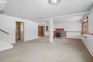 9360 SW Meadow Ln, Portland, OR 97225 - Photo 25