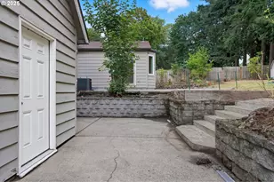 9360 SW Meadow Ln, Portland, OR 97225 - Photo 29