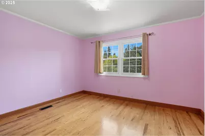 9360 SW Meadow Ln, Portland, OR 97225 - Photo 23