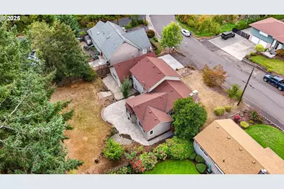 9360 SW Meadow Ln, Portland, OR 97225 - Photo 41