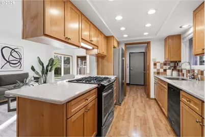 922 NE Donelson Rd, Hillsboro, OR 97124 - Photo 15