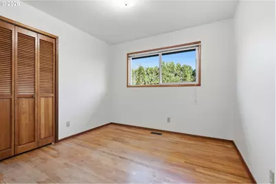 922 NE Donelson Rd, Hillsboro, OR 97124 - Photo 33