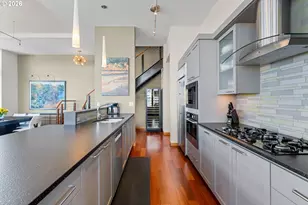 1030 NW Johnson St, Portland, OR 97209 - Photo 9