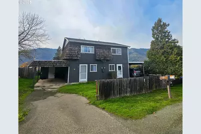 165 Loop Rd, Myrtle Creek, OR 97457 - Photo 1
