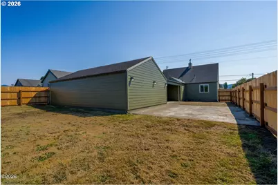 606 Evergreen Dr, Tillamook, OR 97141 - Photo 27